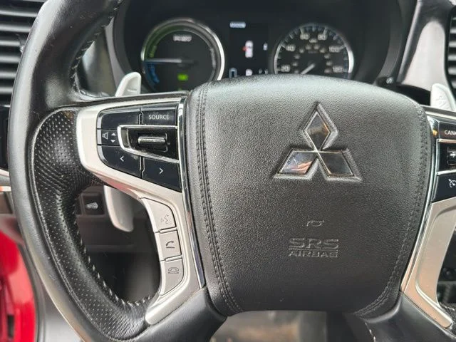 Used 2019 Red Mitsubishi SEL image 28