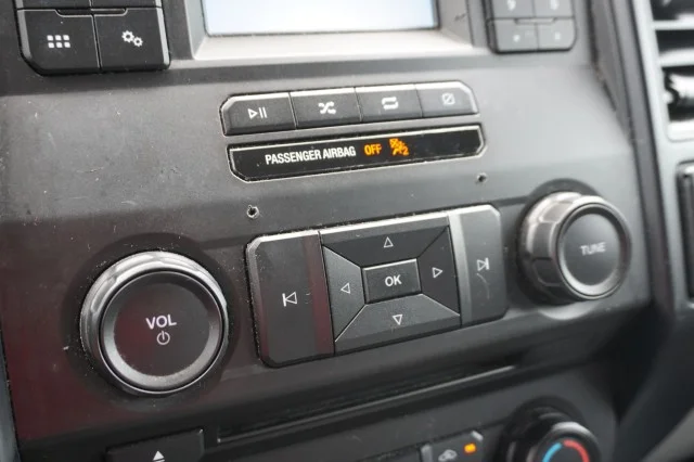 Used 2018  Ford XL image 26