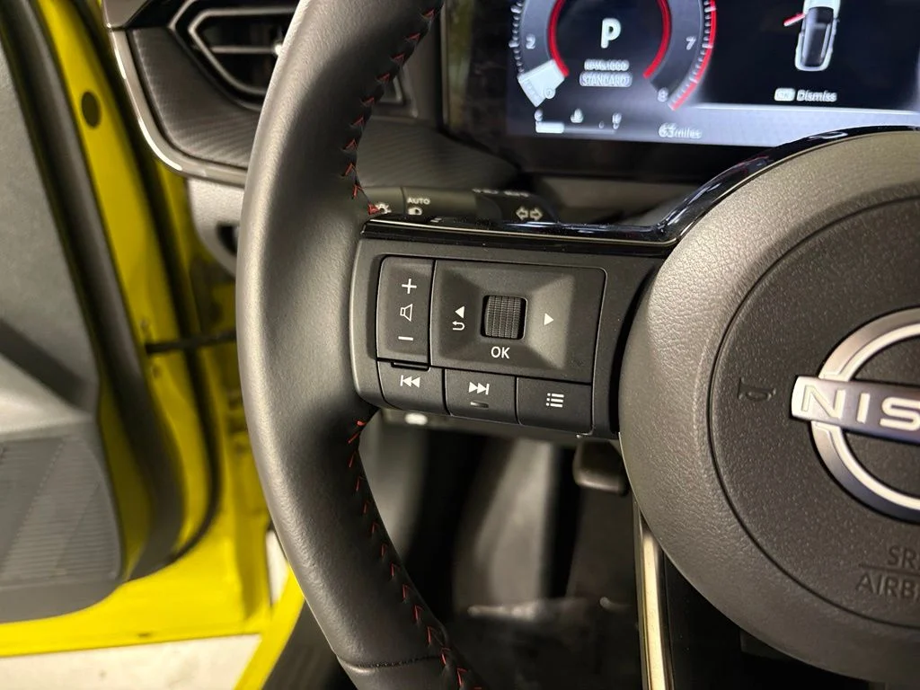 New 2026 Yuzu Yellow Metallic / Super Black Two-tone Nissan SR image 19