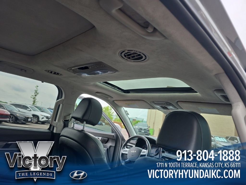 Used 2022 Gray Kia SX image 23