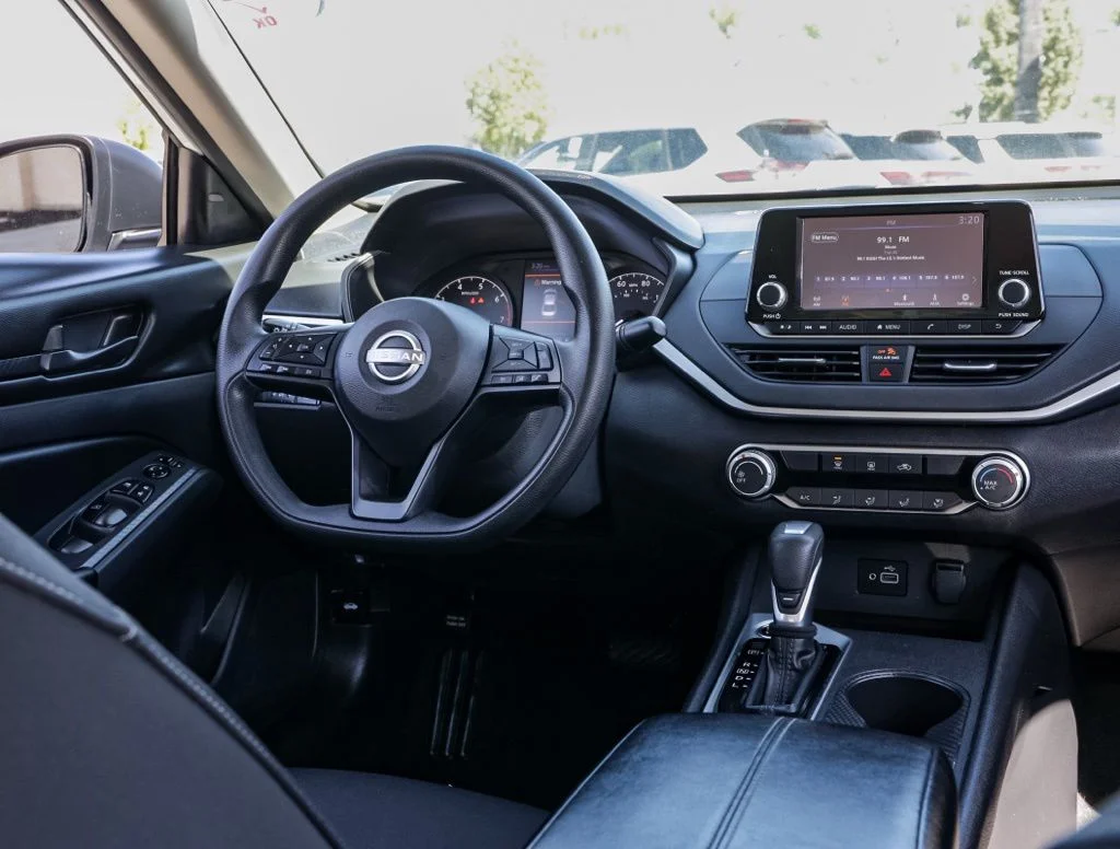 Used 2024 White Nissan 2.5 S image 21