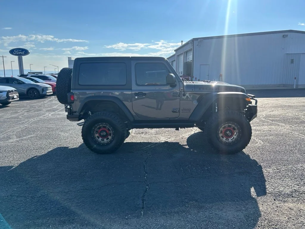 Used 2022 Crystal Metallic Jeep Rubicon image 8