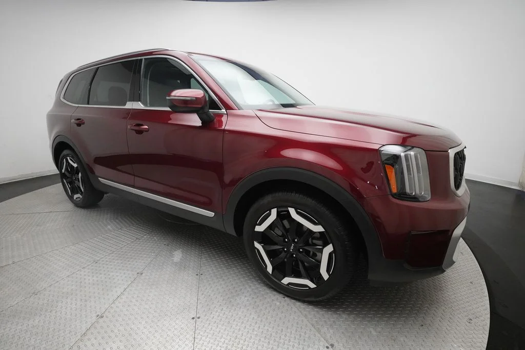 Used 2024 Red Kia EX image 36