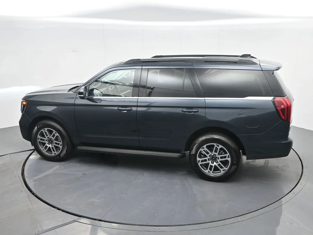 New 2025 Stone Blue Metallic Ford Active image 33