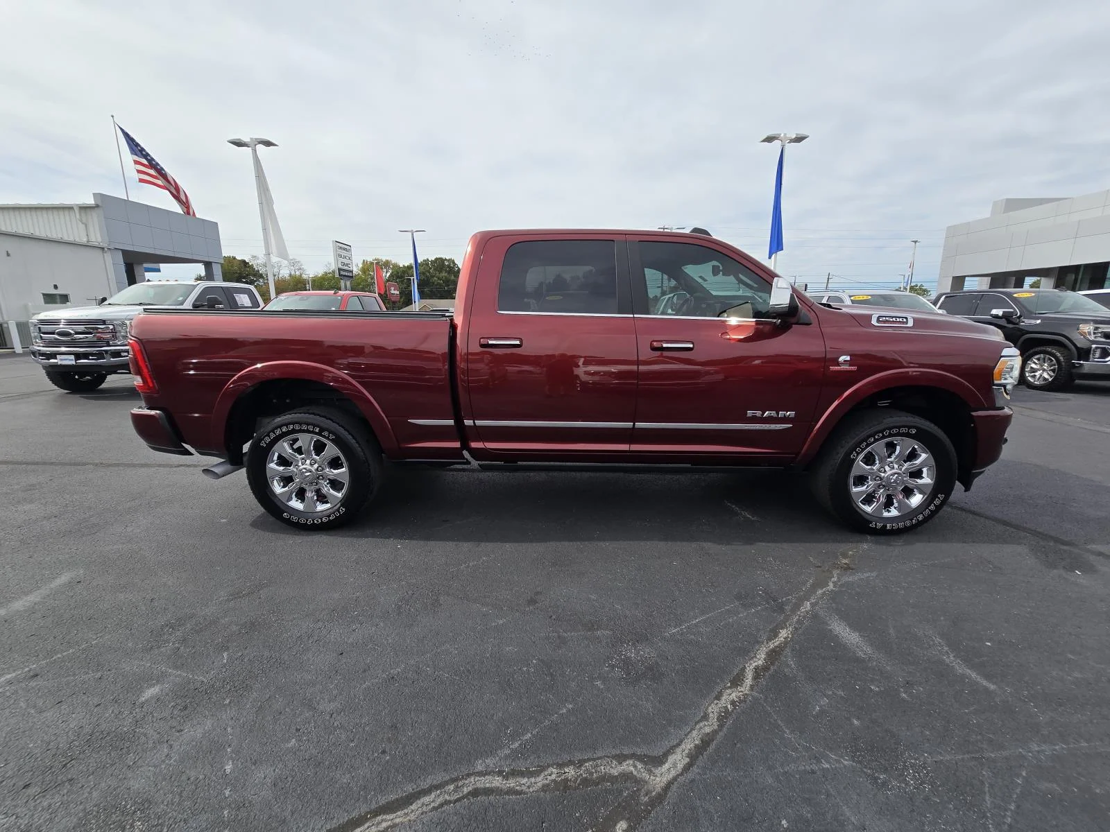 Used 2021 Delmonico Red Pearlcoat Ram Limited image 8