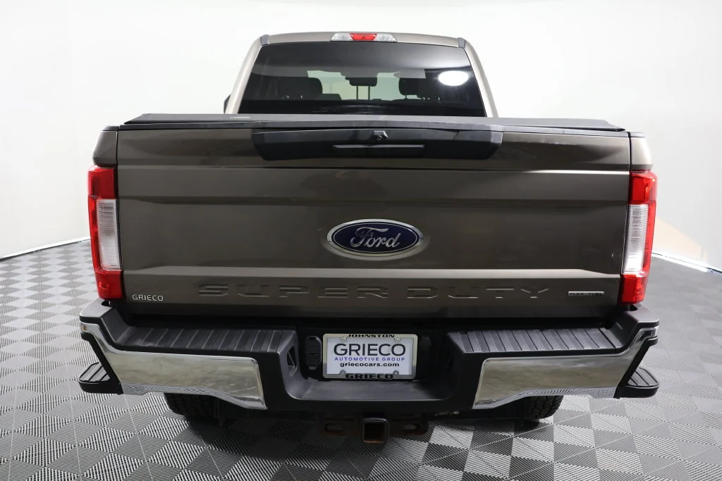 Used 2018 Stone Gray Metallic Ford XLT image 7