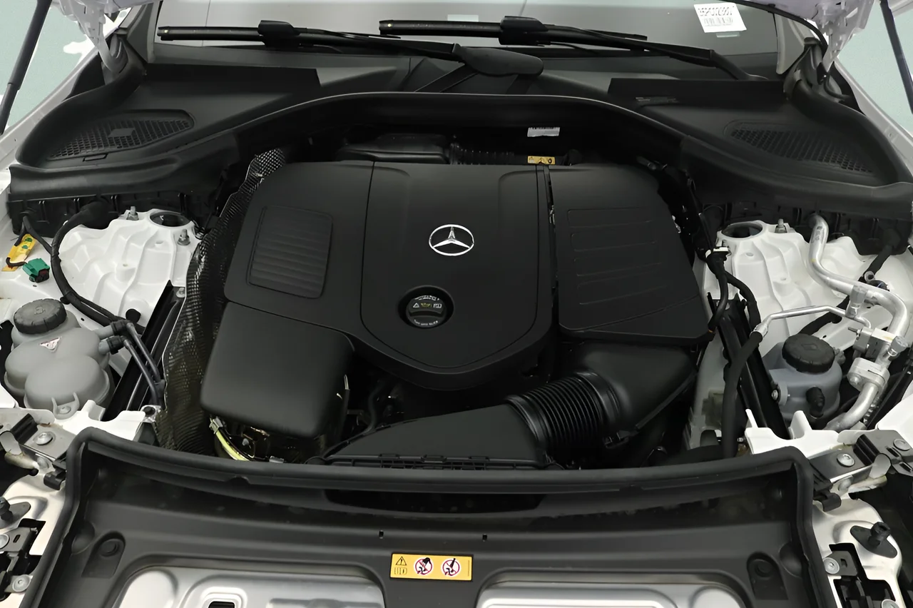 Used 2025 White Mercedes-Benz 350e 4MATIC® Plug in Hybrid image 24