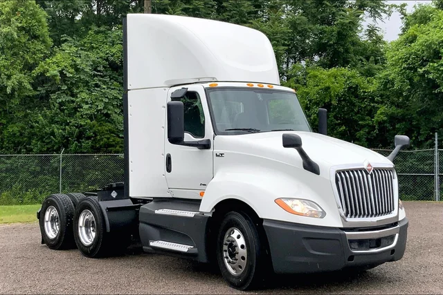 Pre-Owned 2021 International LT625 6x4 Day Cab