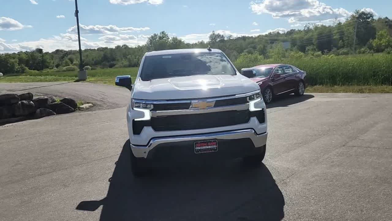 New 2026 Summit White Chevrolet LT (2FL) image 7