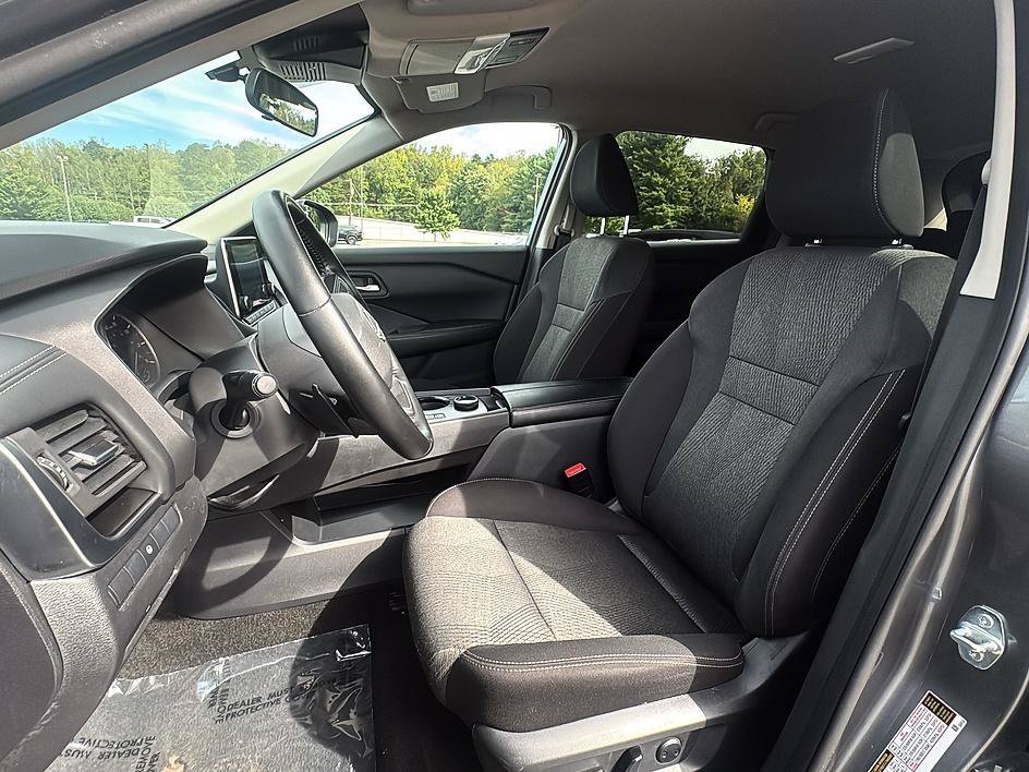 Certified Used 2025 Gun Metallic Nissan SV image 34