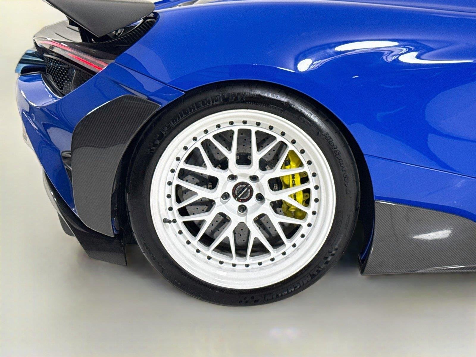 Used 2021 MSO Paris Blue / Miami Blue Wrap McLaren Performance | Full Ryft Body Kit | Carbon Steering Wheel | Exhaust | Custom Wheels image 36
