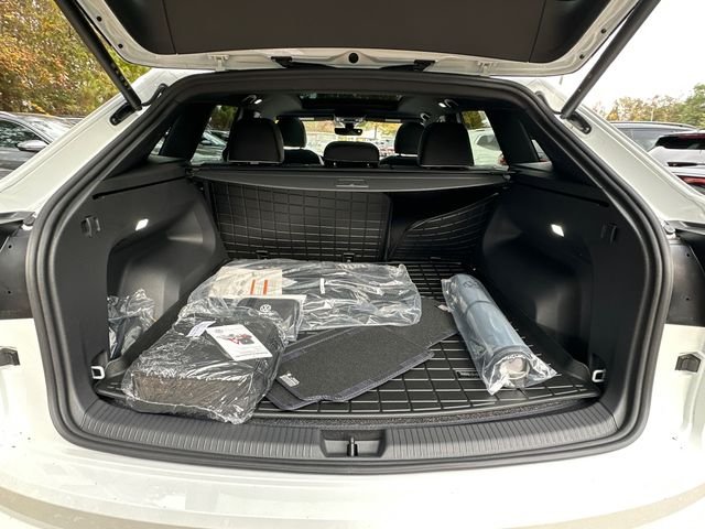 New 2026 White Volkswagen 2.0T SEL Premium R-Line image 18