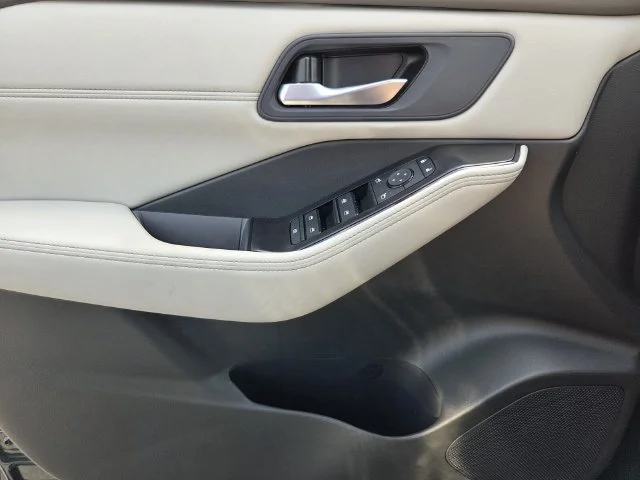 New 2026 Obsidian Green Pearl Nissan Dark Armor™ image 22