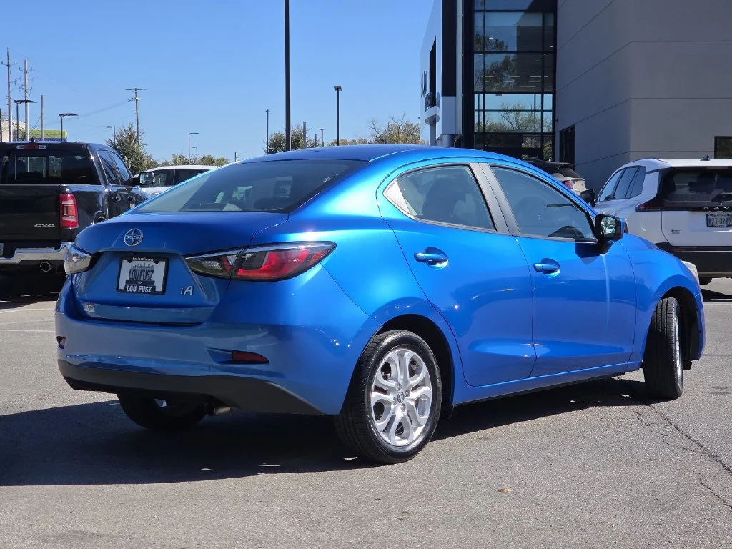 Used 2016 Blue Scion Base image 24