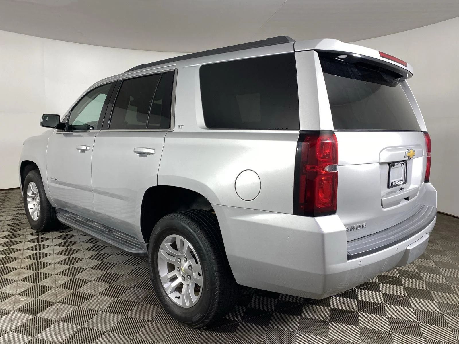 Used 2020 Silver Ice Metallic Chevrolet LT image 5