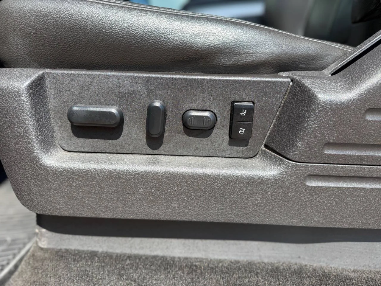 Used 2013 Gray Ford FX4 4x4 4dr SuperCrew Styleside 5.5 ft. SB image 27