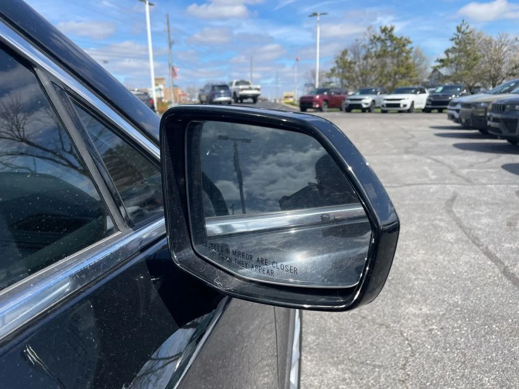 Used 2023 Black Cadillac Luxury image 14