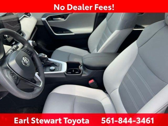 Certified Used 2024 WIND CHILL PEARL Toyota  image 25