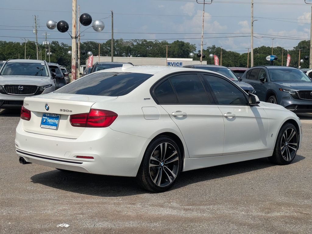 Used 2018 White BMW 330e iPerformance image 5