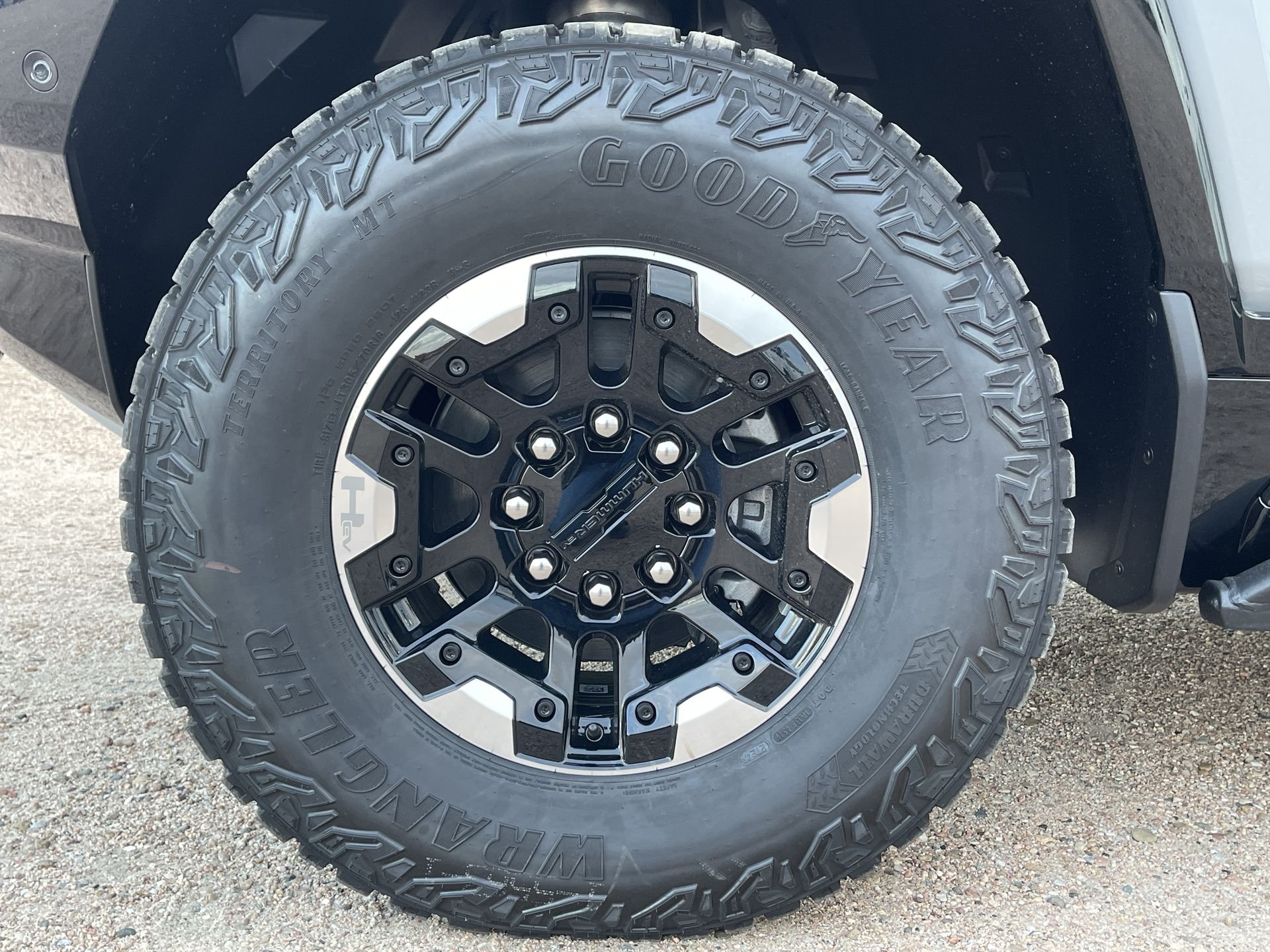 2025 GMC HUMMER EV 2X - Photo 54