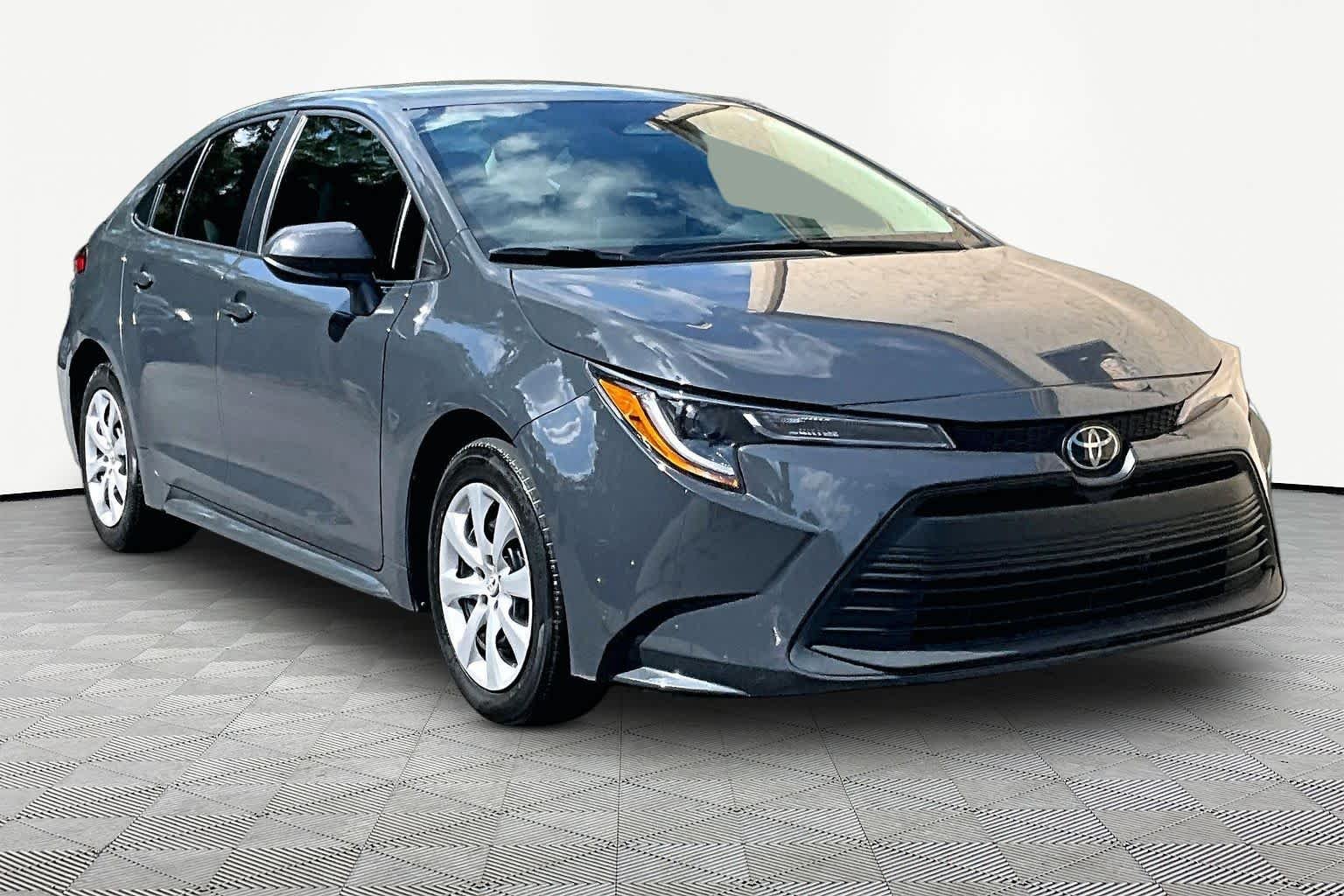 Used 2024 Underground Toyota LE image 3