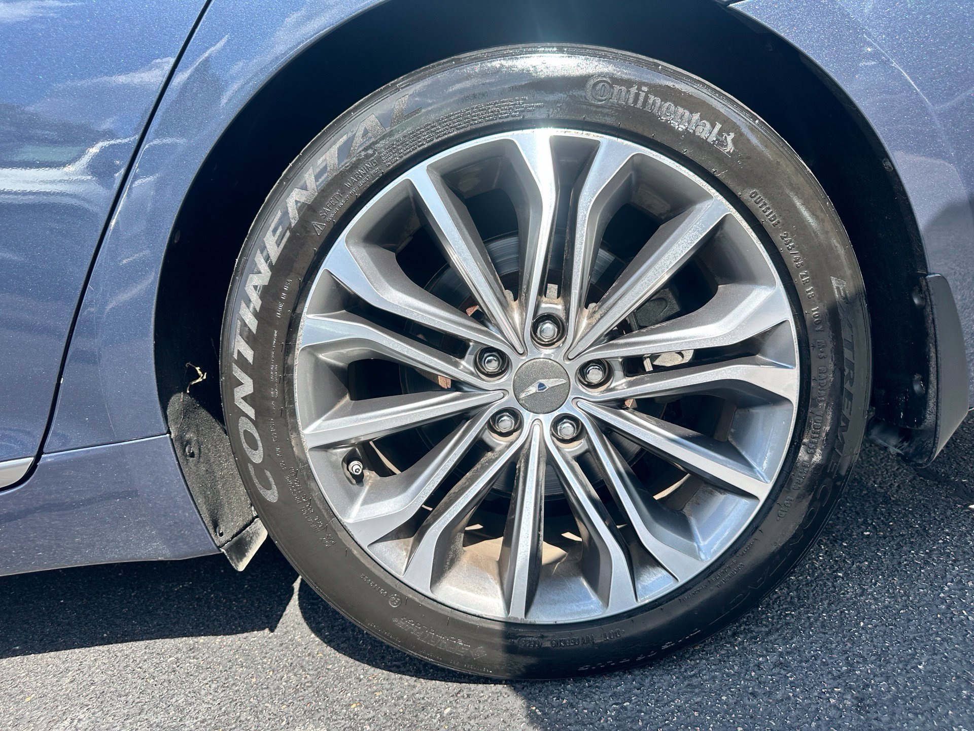 Used 2015 Blue Hyundai 3.8 image 32