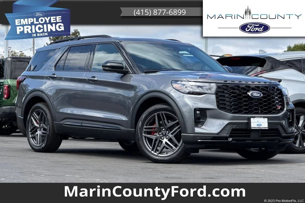 2026 Ford Explorer ST 4WD's photo