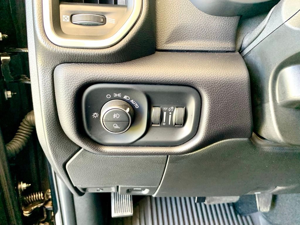 Used 2023 Black Ram Laramie image 27