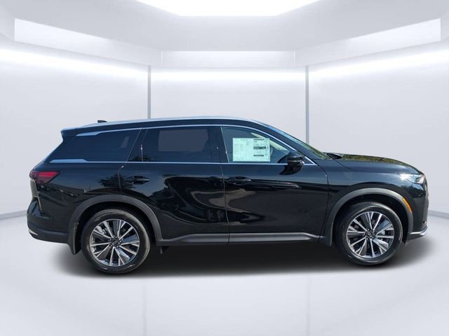 New 2027 MINERAL BLACK INFINITI Luxe FWD image 2