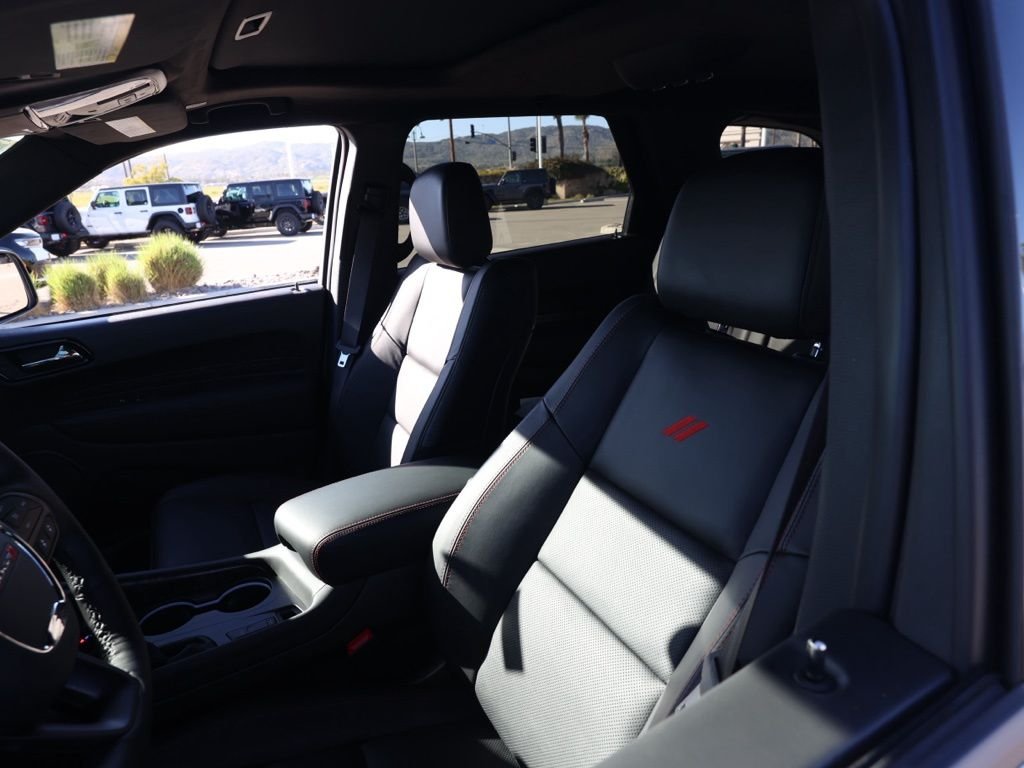 New 2026 White Knuckle Clear-Coat Exterior Paint Dodge GT Premium HEMI V8 image 14