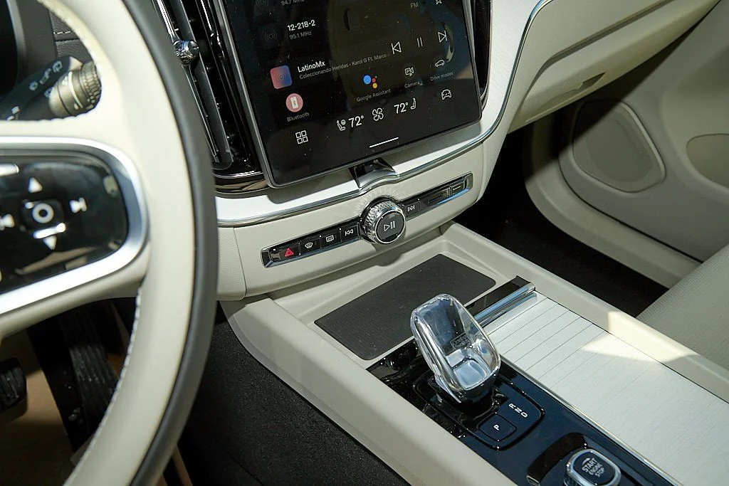 New 2026 Vapour Grey Volvo Ultra image 16