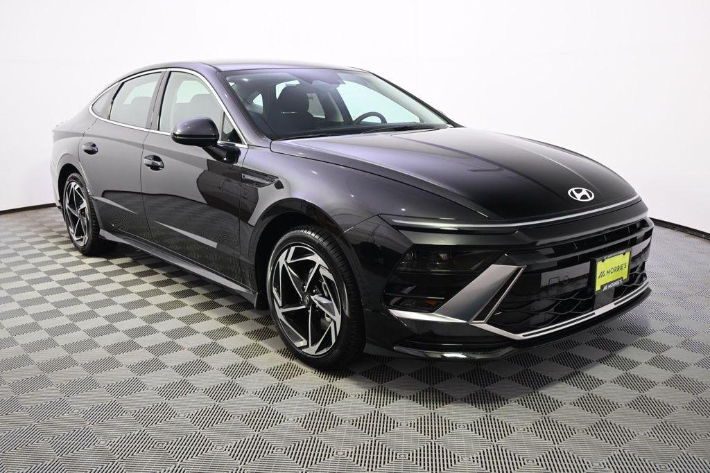 New 2026 Abyss Black Hyundai SEL Sport image 8