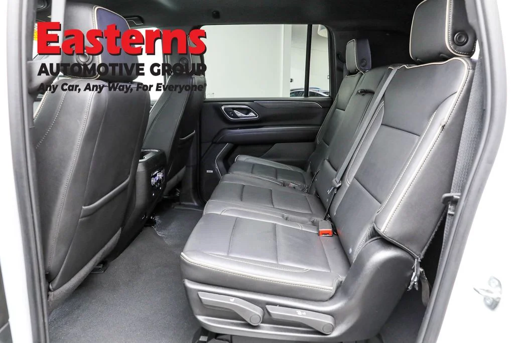 Used 2024 White GMC SLT image 25