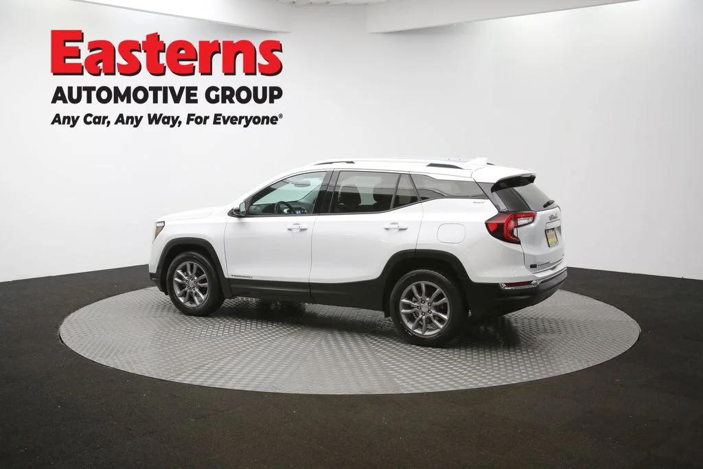 Used 2023 White GMC SLT image 63