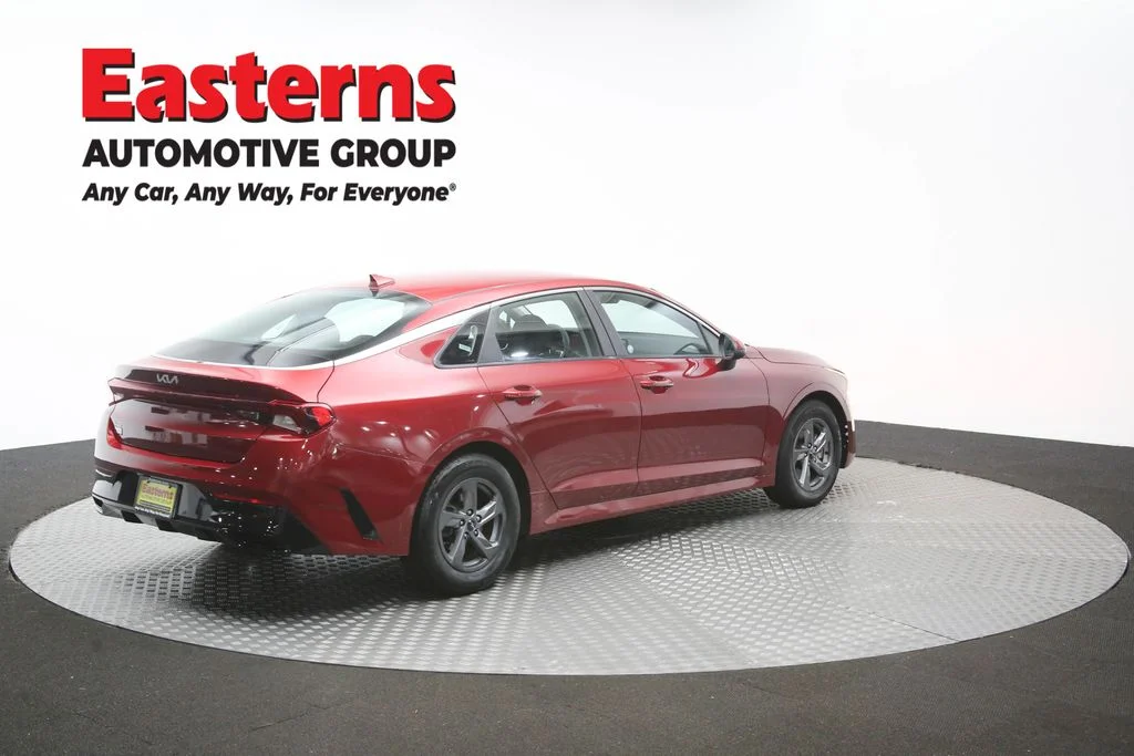 Used 2023 Red Kia LXS image 39
