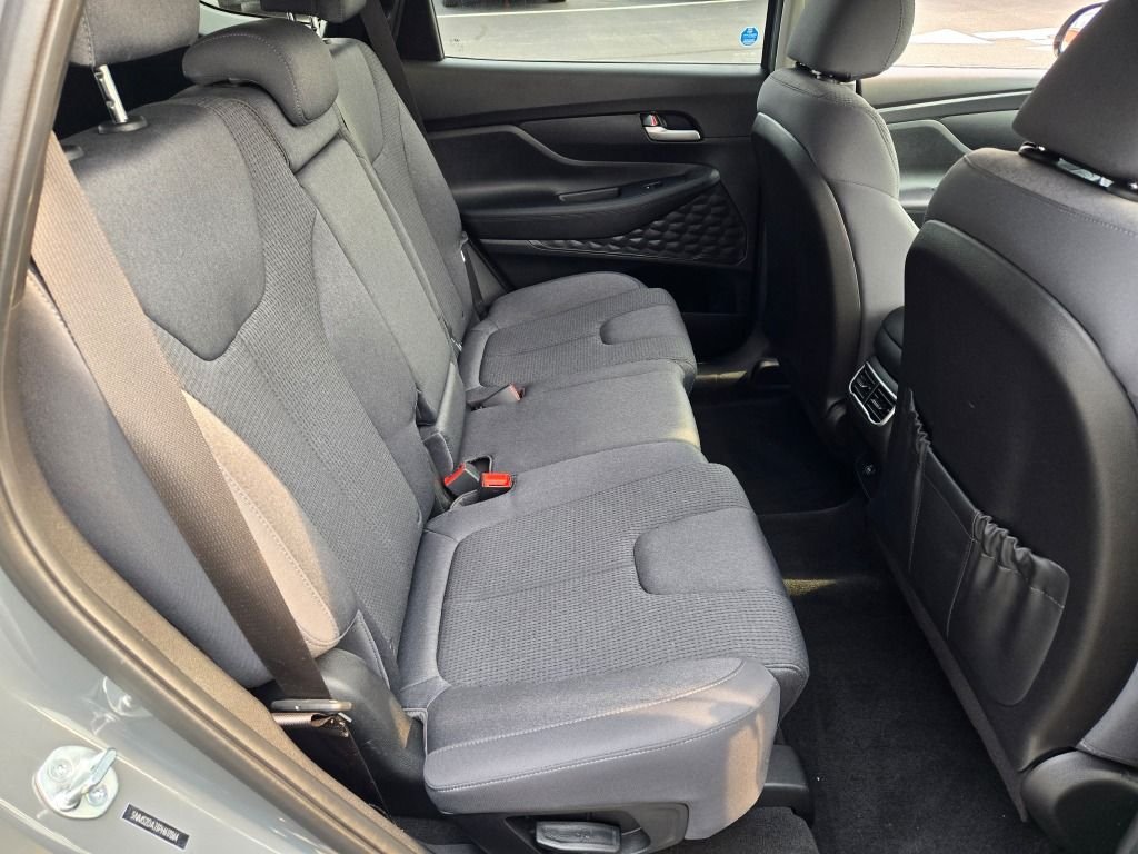 Used 2023 Gray Hyundai SEL image 10