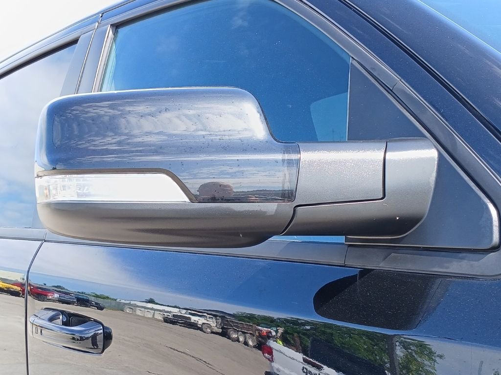 Used 2022 Black Ram Laramie image 37