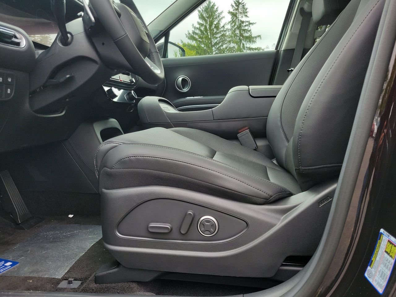 New 2027 Galaxy Maroon Pearl Hyundai Limited AWD image 16