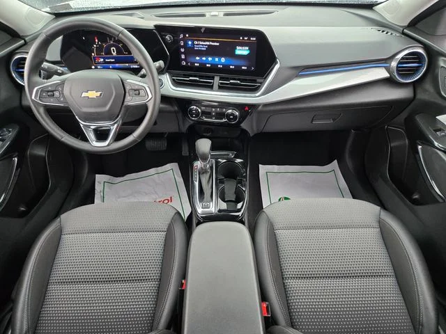Used 2025 White Chevrolet LT image 19