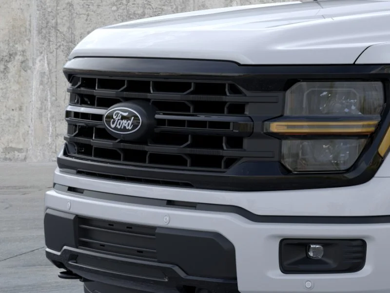 New 2026 Oxford White Ford XLT image 17