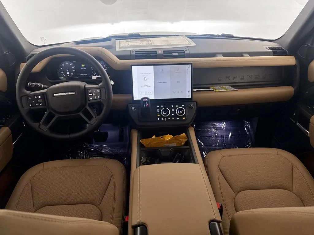 New 2026 Woolstone Green Land Rover X-Dynamic SE image 22