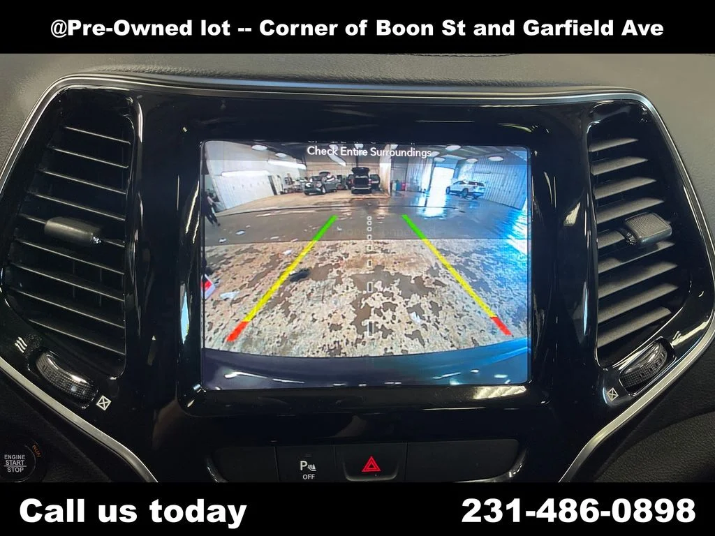 Used 2019 Gray Jeep Limited image 26