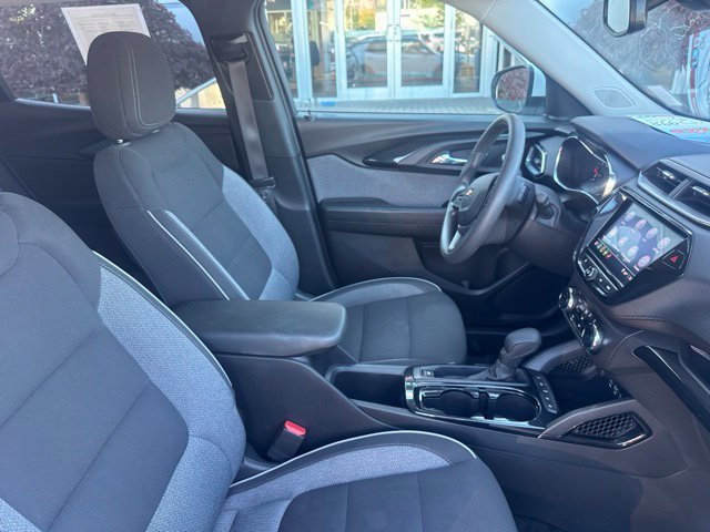 Used 2023 SUMMIT WHITE Chevrolet LT image 27