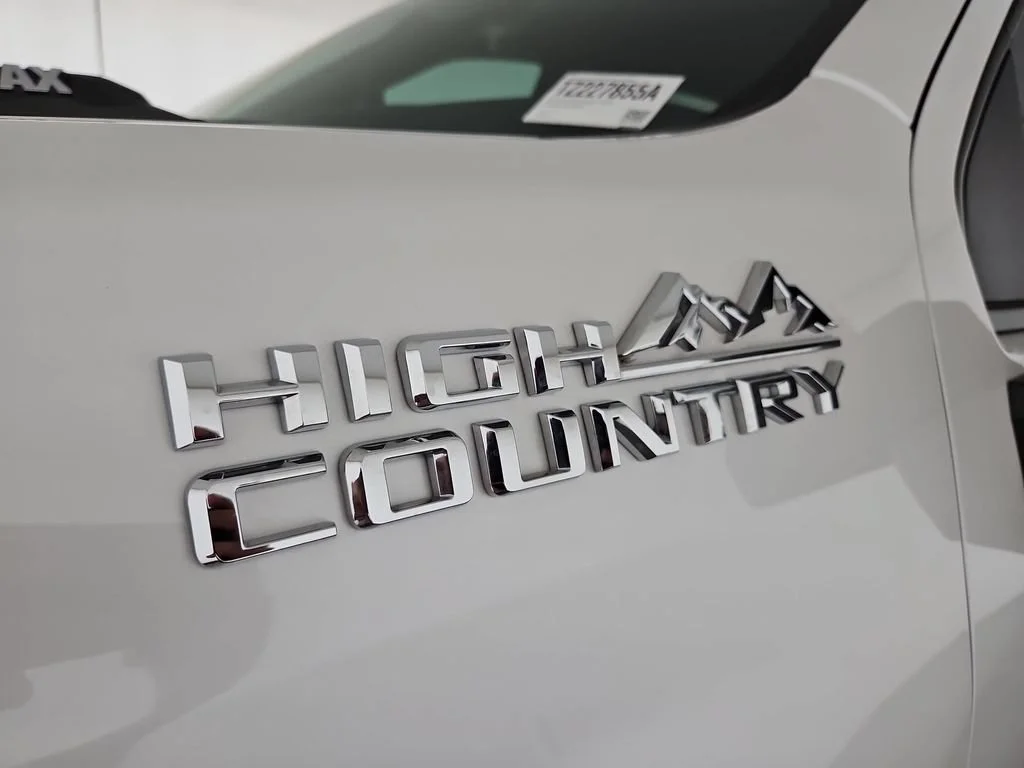 Certified Used 2025 Iridescent Pearl Tricoat Chevrolet High Country image 39