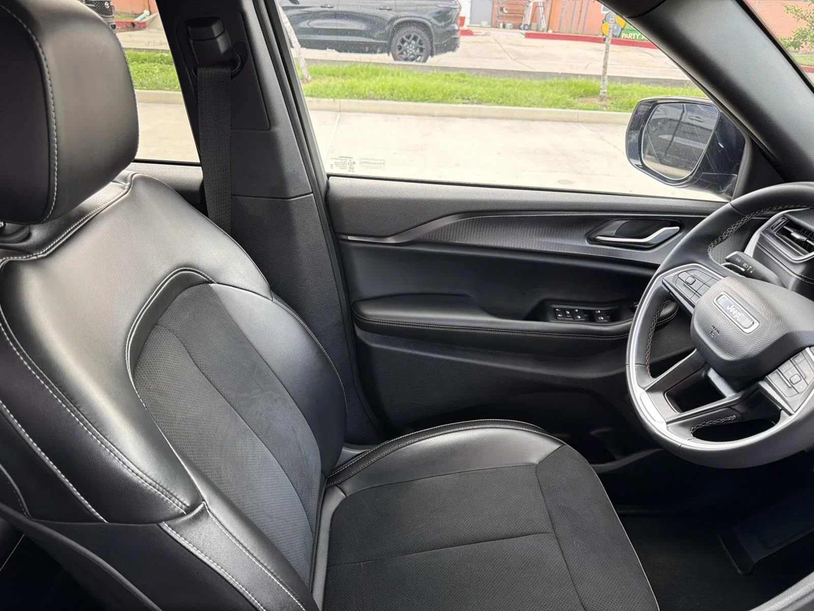 Used 2024 Gray Jeep Altitude X 4x2 image 11