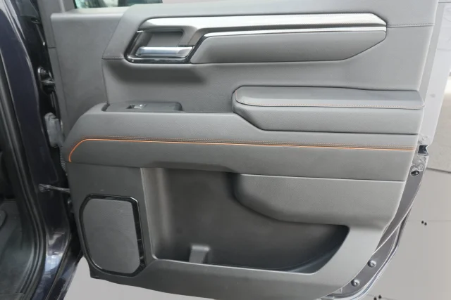 Used 2023 Silver GMC AT4 image 18