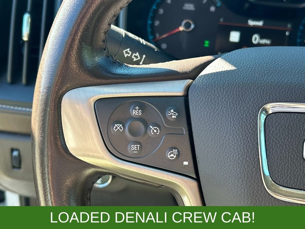 Used 2022 White GMC Denali image 22