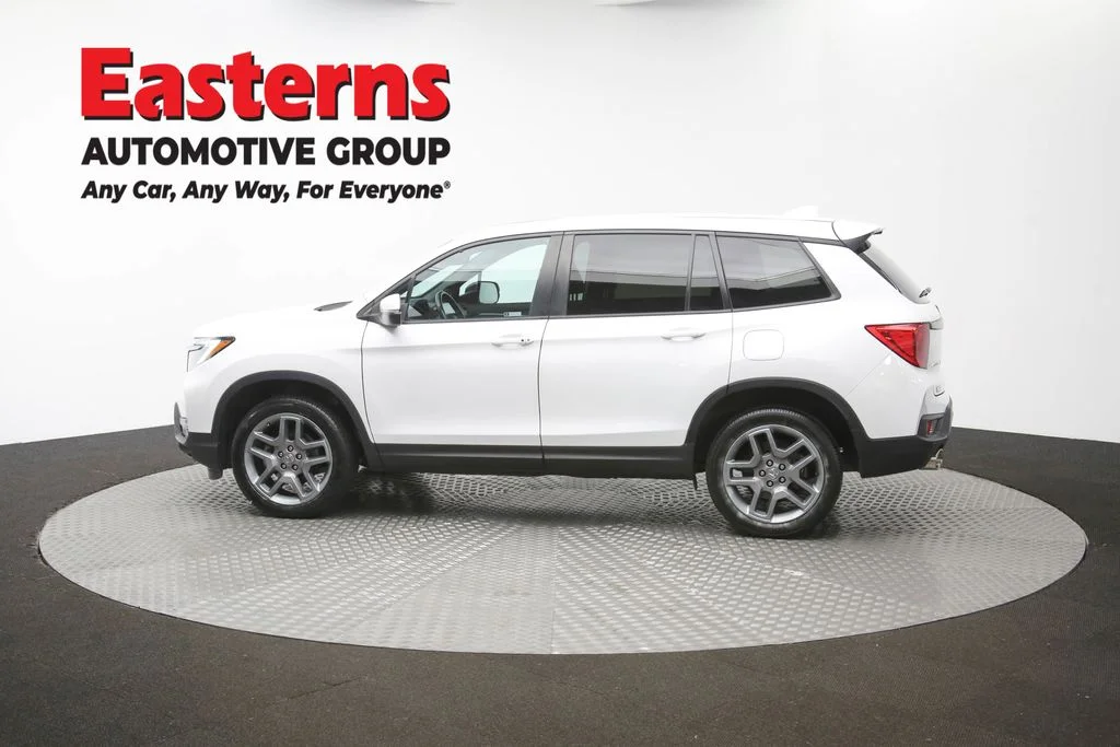 Used 2023 White Honda EX-L image 63