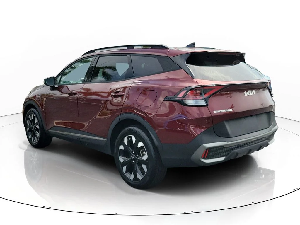 Used 2024 Red Kia X-Line image 3