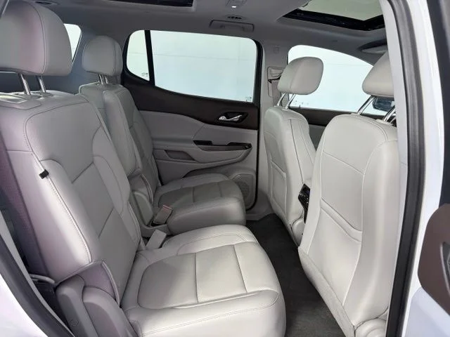 Used 2023 White GMC SLT image 57